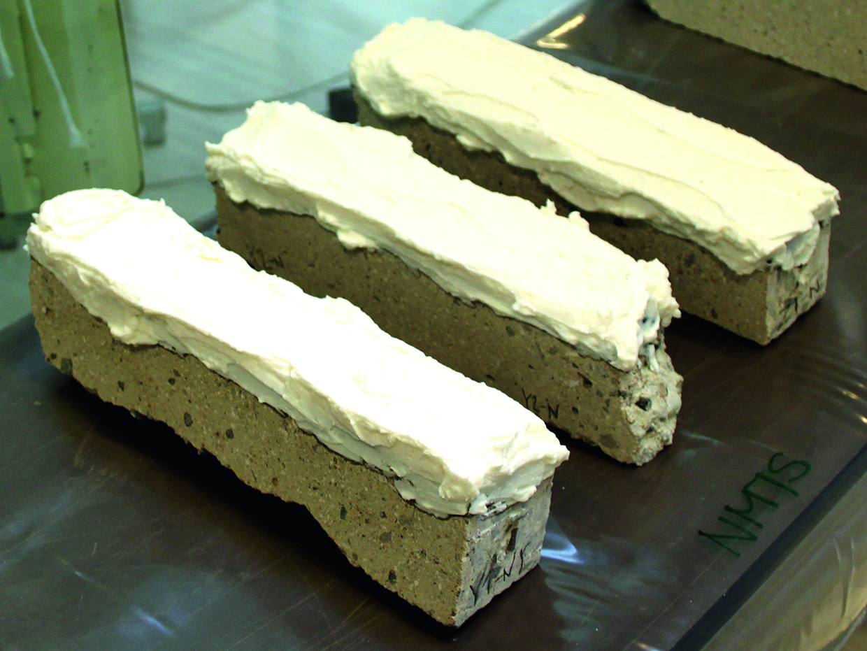 rials with paste for extracting PCBs applied to concrete rods cut from a door rabbet.5.2.9 Remedial Caulk